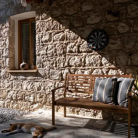 Gaia Residence, Peristerona, Polis Chrysochous * Paphos